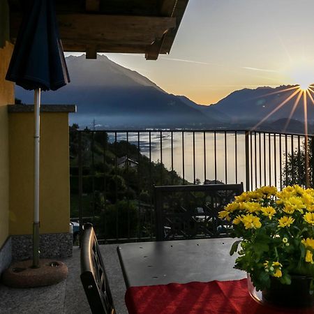 La Collina Degli Ulivi Apartment Vercana Luaran gambar
