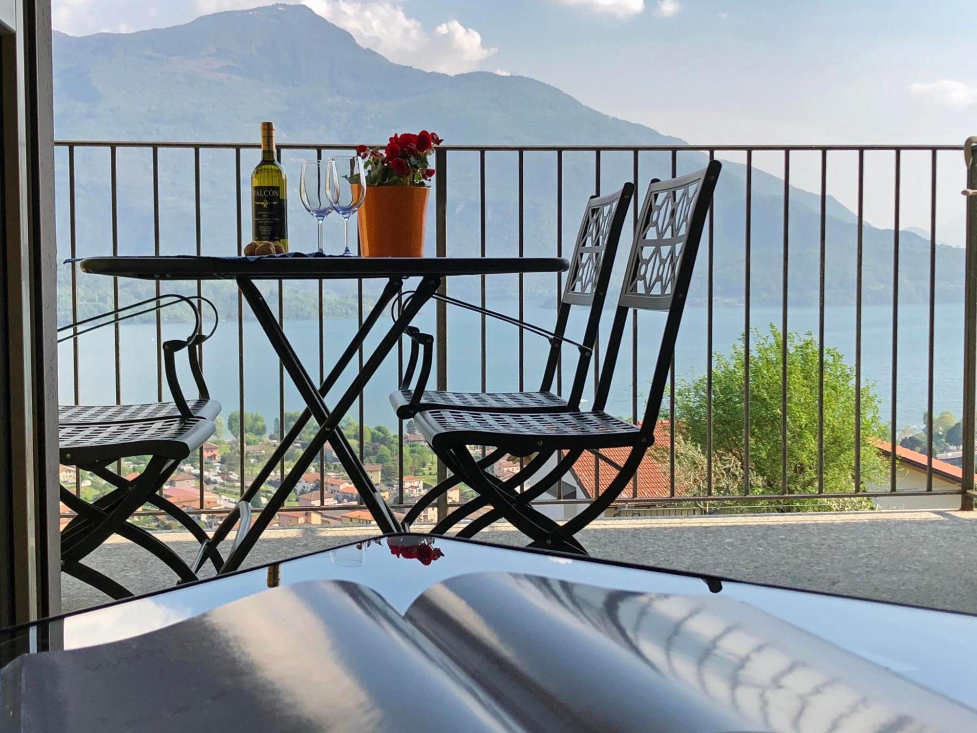 La Collina Degli Ulivi Apartment Vercana Luaran gambar
