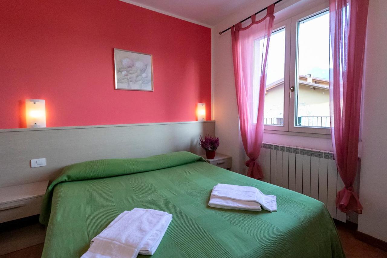 La Collina Degli Ulivi Apartment Vercana Luaran gambar