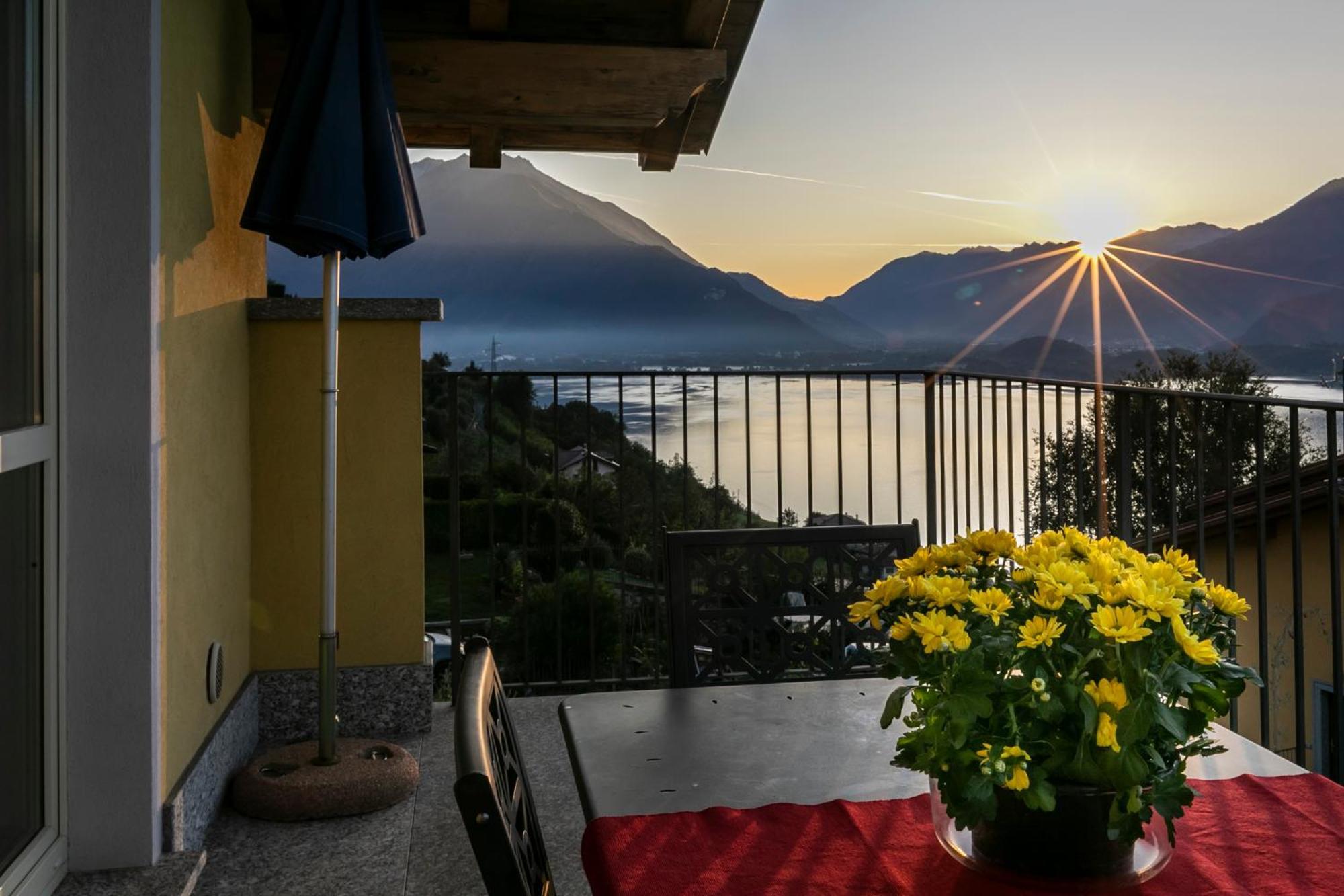 La Collina Degli Ulivi Apartment Vercana Luaran gambar